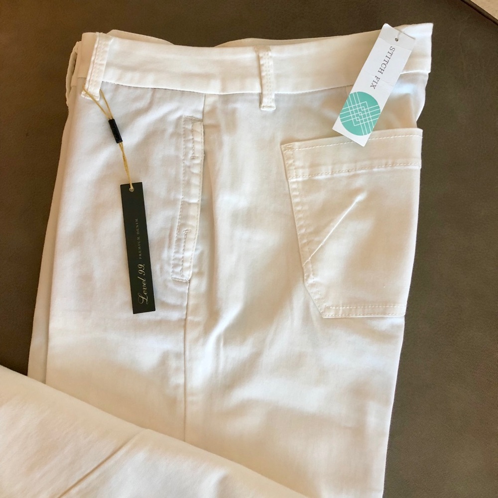 White wide leg pant
